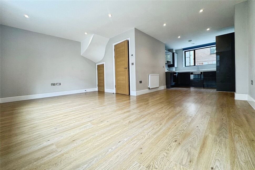 Lounge / Kitchen