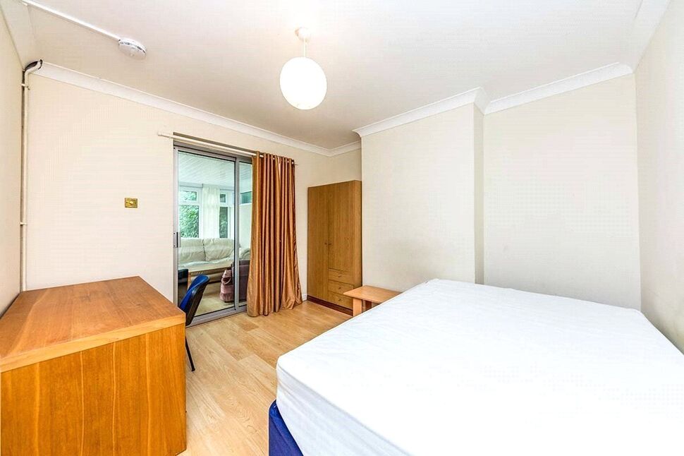 Main image of 1 bedroom Semi Detached Room to rent, Glen Iris Avenue, Canterbury, Kent, CT2