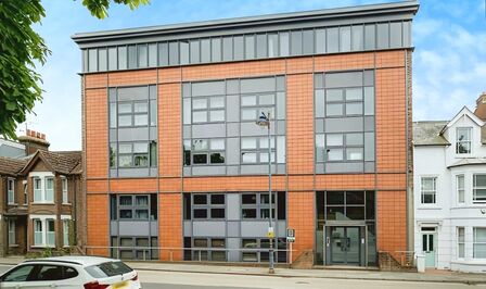 2 bedroom  Flat to rent