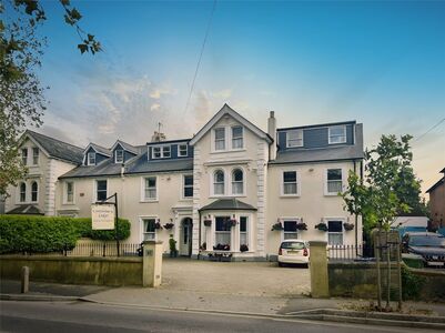 London Road, 1 bedroom  Flat to rent, £1,150 pcm