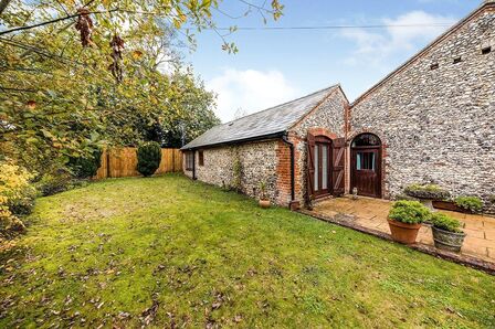 1 bedroom Semi Detached Flat to rent