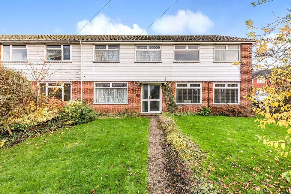 3 bedroom Mid Terrace House for sale