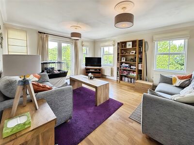 2 bedroom  Flat for sale