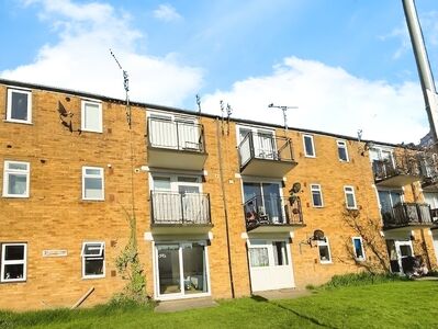 Rhodaus Close, 1 bedroom  Flat to rent, £975 pcm