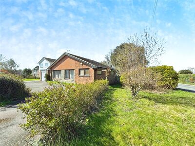 4 bedroom Detached Bungalow for sale