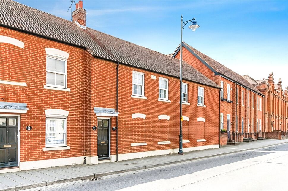 Main image of 2 bedroom Flat for sale, Station Road West, Canterbury, Kent, CT2