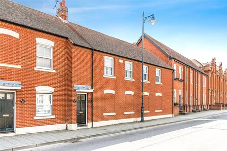 2 bedroom  Flat for sale