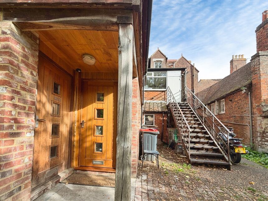 Main image of 2 bedroom Flat to rent, St. Dunstans Street, Canterbury, Kent, CT2