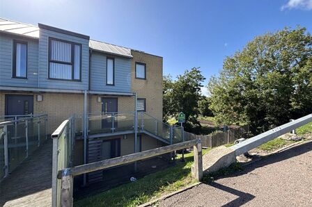 Farleigh Road, 3 bedroom Property to rent, &pound;1,450 pcm