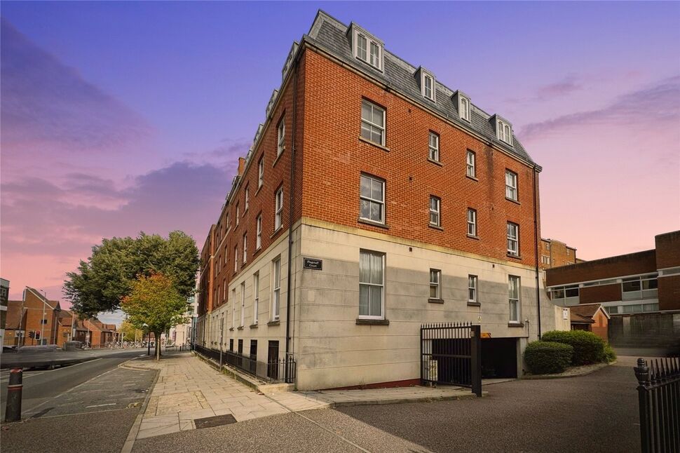 Main image of 2 bedroom  Flat to rent, Flagstaff Court, Canterbury, Kent, CT1