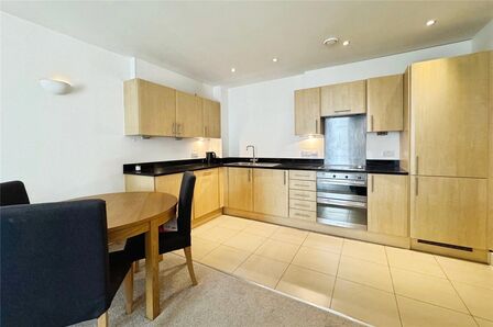 2 bedroom  Flat to rent