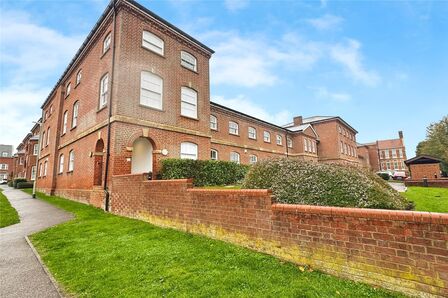 George Roche Road, 1 bedroom  Flat to rent, £1,200 pcm