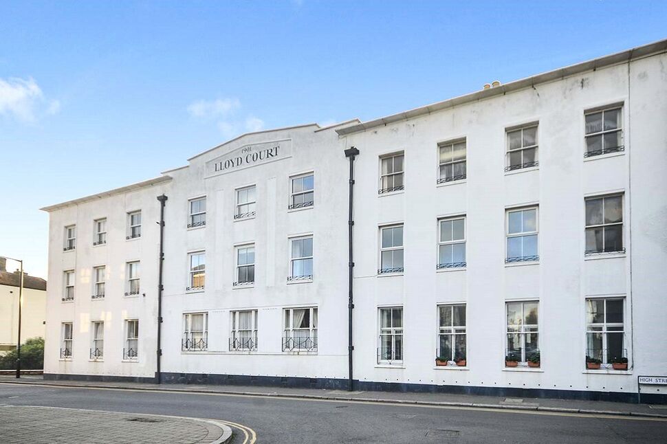 Main image of 1 bedroom  Flat for sale, High Street, Deal, Kent, CT14