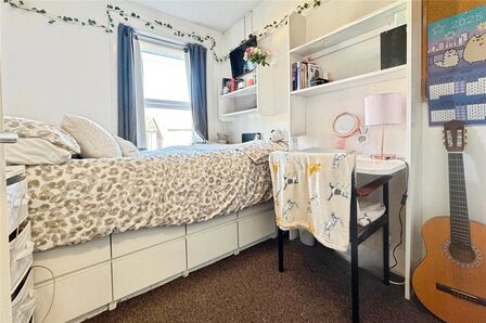 1 bedroom Room to rent