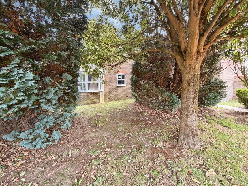 Main image of 2 bedroom Flat for sale, Gordon Road, Canterbury, Kent, CT1