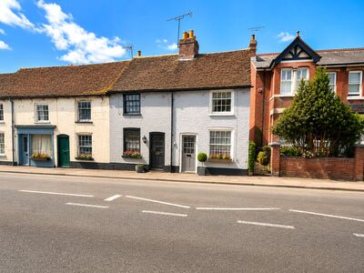 St. Dunstans Street, 4 bedroom End Terrace House to rent, &pound;1,930 pcm