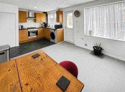 3 bedroom End Terrace House for sale