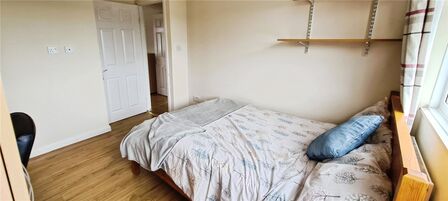 Downs Road, 1 bedroom Mid Terrace Property to rent, &pound;535 pcm