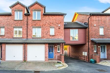 3 bedroom Mid Terrace House to rent