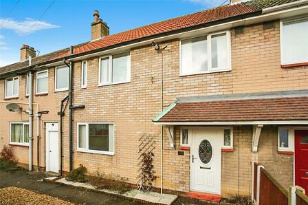 3 bedroom Mid Terrace House to rent