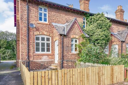 Petteril Terrace, 3 bedroom Mid Terrace House to rent, &pound;900 pcm