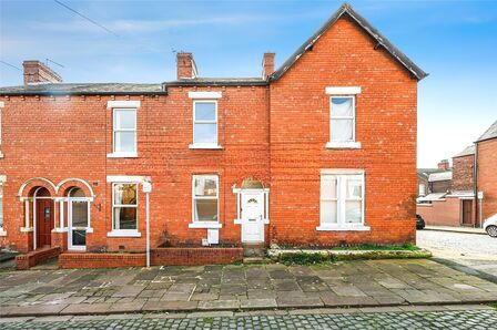 Ruthella Street, 4 bedroom Mid Terrace House to rent, £800 pcm
