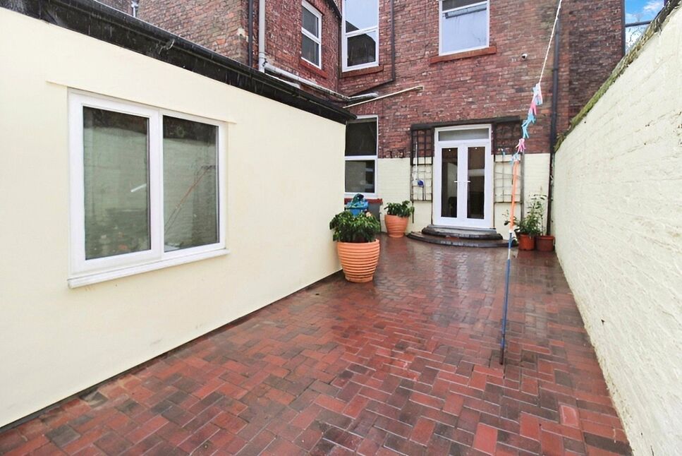 8 bedroom Mid Terrace House for sale, Warwick Road, Carlisle, CA1 £