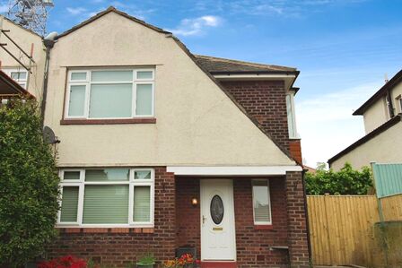 London Road, 3 bedroom Semi Detached House to rent, £1,050 pcm