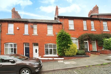 South Western Terrace, 2 bedroom Mid Terrace House to rent, &pound;800 pcm