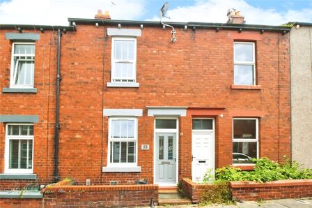 2 bedroom Mid Terrace House to rent