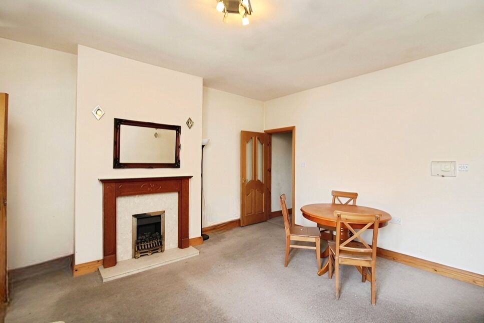 Sitting / Dining Room