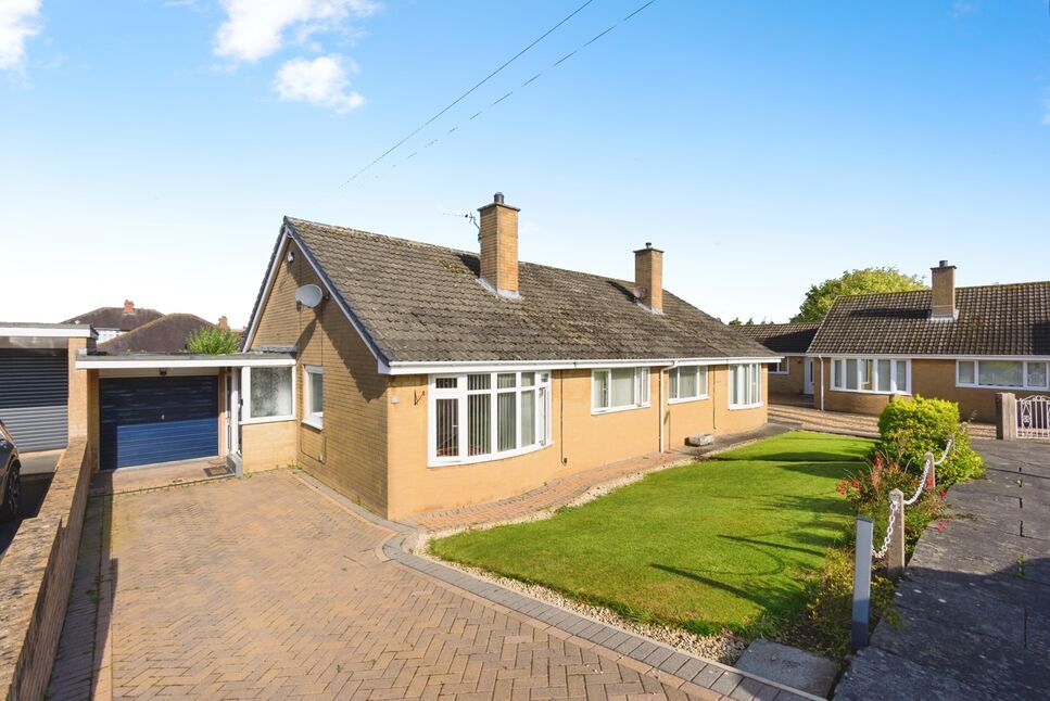 2 bedroom Semi Detached Bungalow for sale