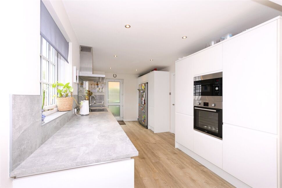 Kitchen / Breakfast Rm