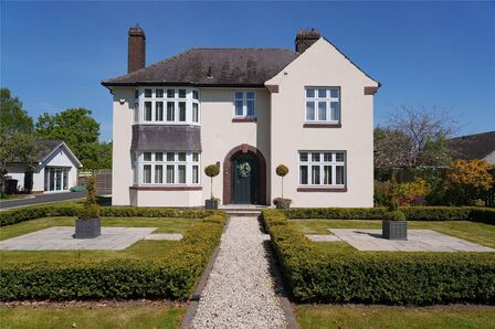 Longlands Road, 4 bedroom Detached House to rent, &pound;2,500 pcm