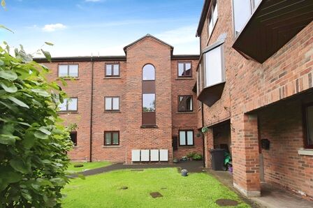 2 bedroom  Flat for sale