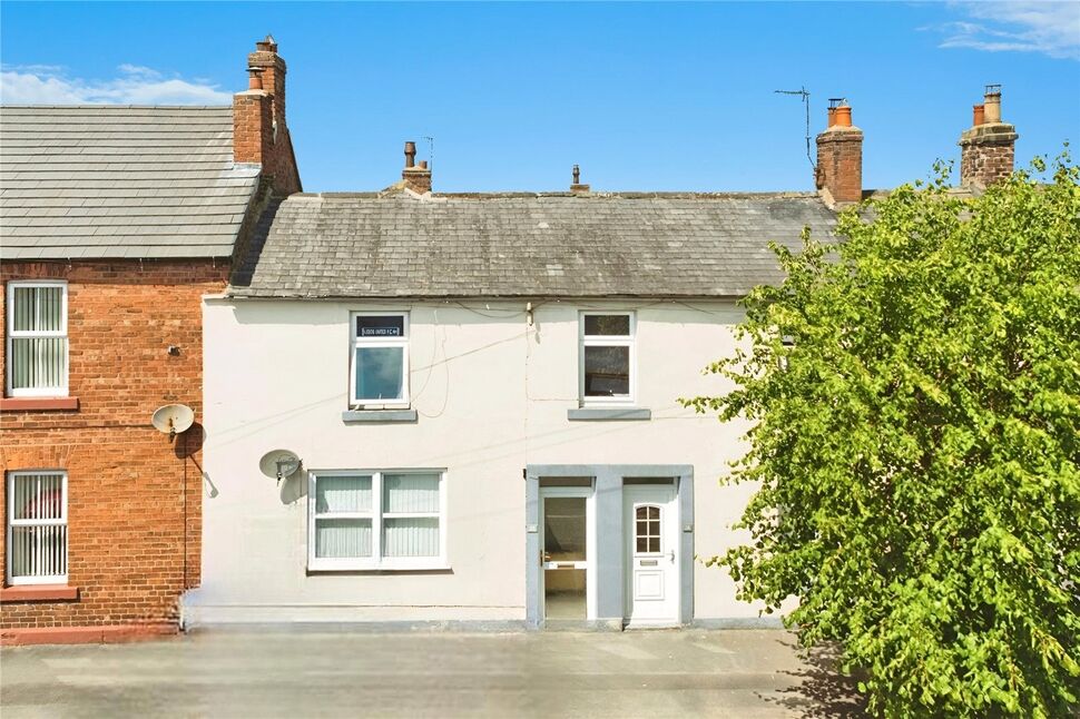 3 bedroom Mid Terrace House for sale