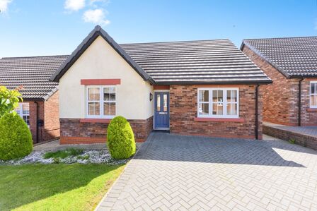 Huntingdon Lane, 3 bedroom Detached Bungalow for sale, £325,000