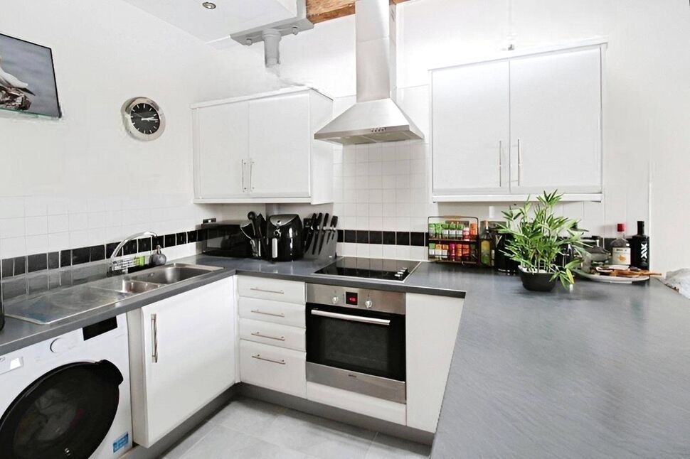 Kitchen / Living Room