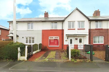 2 bedroom Mid Terrace House for sale