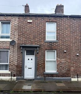 Charles Street, 2 bedroom Mid Terrace House to rent, £725 pcm
