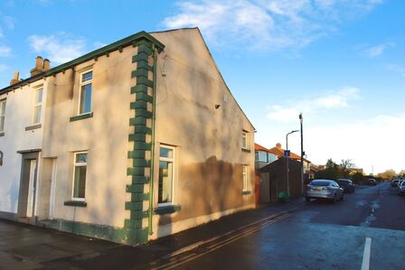 2 bedroom End Terrace House to rent