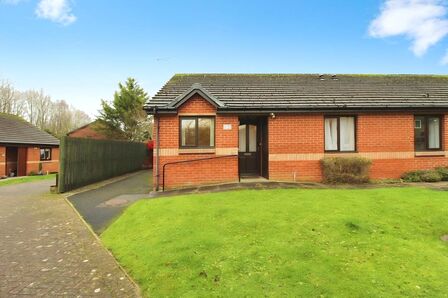 2 bedroom Semi Detached Bungalow for sale
