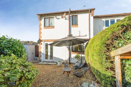 Coogan Close, 1 bedroom End Terrace House for sale, &pound;105,000