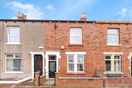 2 bedroom Mid Terrace House for sale
