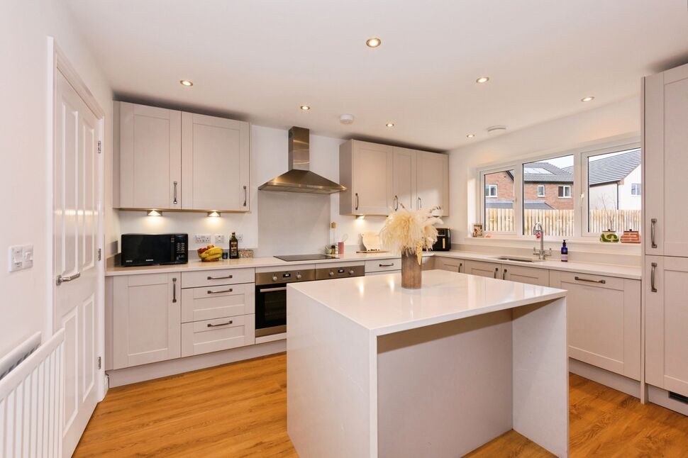 Kitchen / Dining / Snug