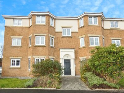 Watermans Walk, 2 bedroom Flat for sale, &pound;110,000