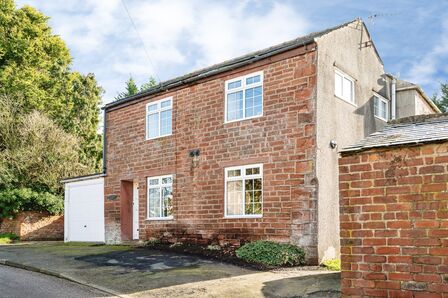 2 bedroom Semi Detached Property for sale