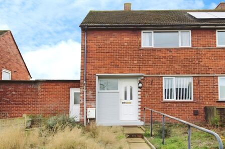 Edgehill Road, 2 bedroom Mid Terrace House to rent, &pound;875 pcm