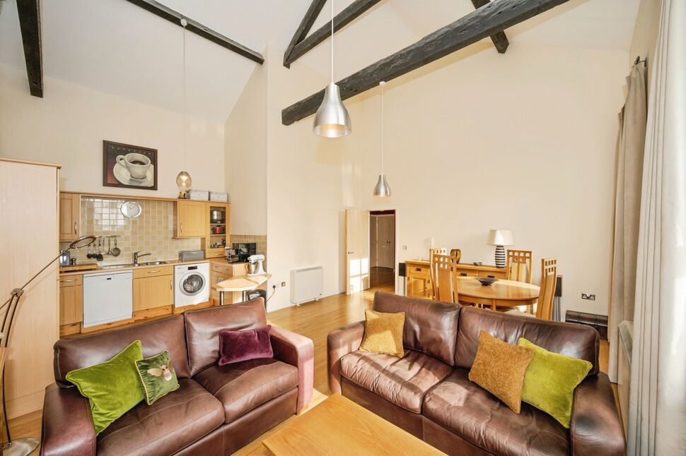 Kitchen / Living Space