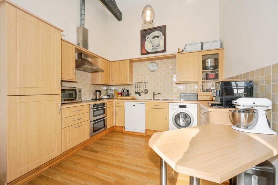 Kitchen / Living Space